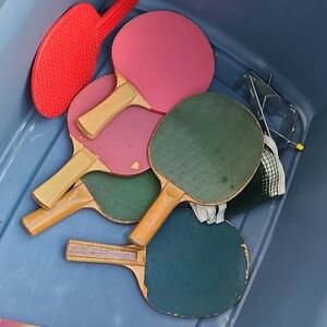 Outdoor Table‎ Tennis Set Red and Green Paddles